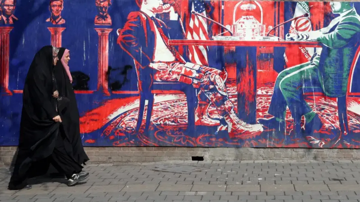 حوار غير مباشر بين واشنطن وطهران في عُمان وسط مطالب بـ«صفر قدرات نووية»