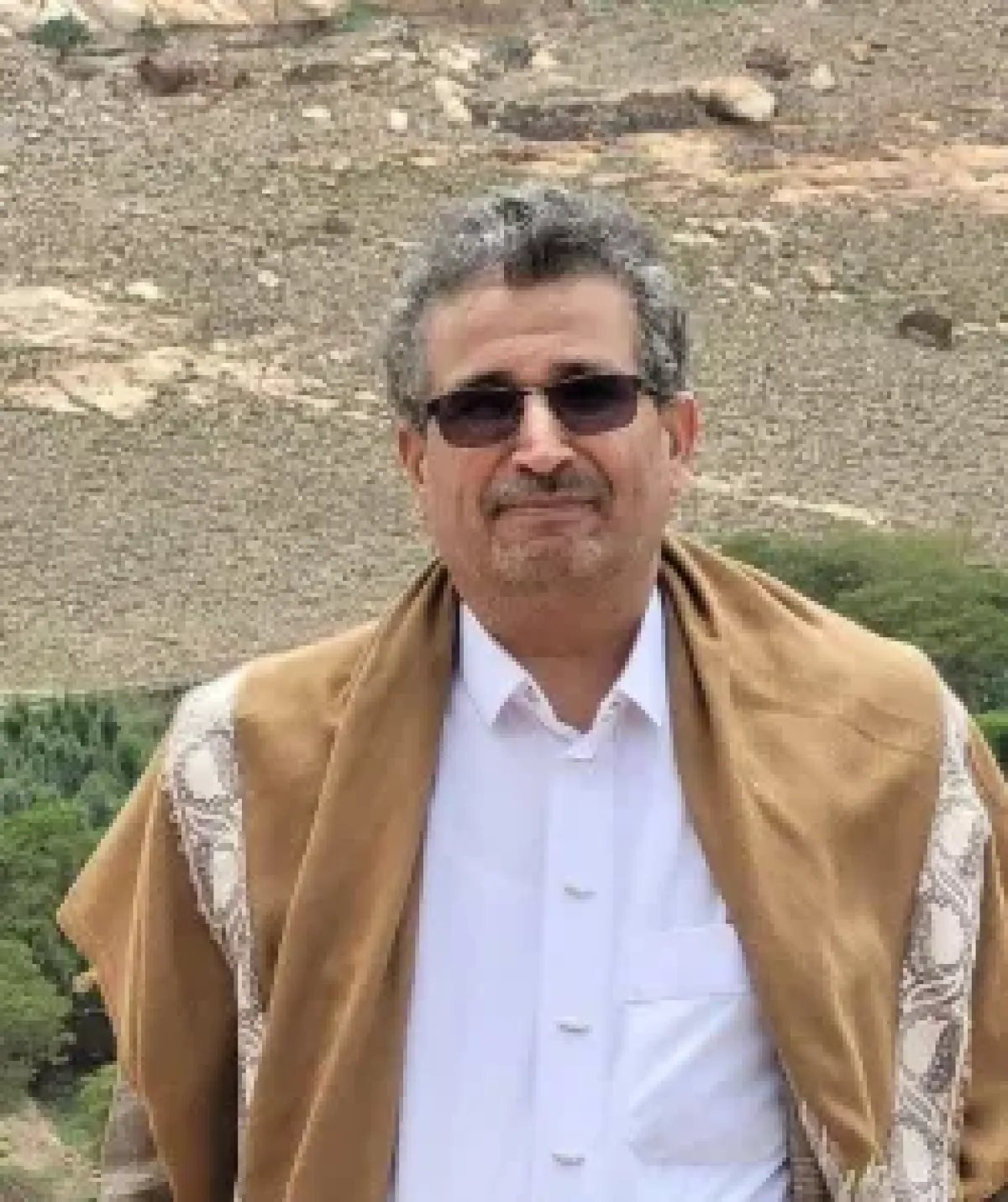 القاضي قطران: ابن أخي يعلن إضراباً مفتوحاً عن الطعام داخل سجن تابع لسلطة صنعاء