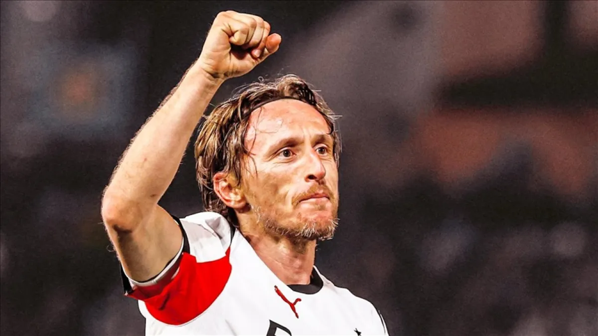 ميلان يحقق فوزا صعبا على بيزا في الدوري الإيطالي