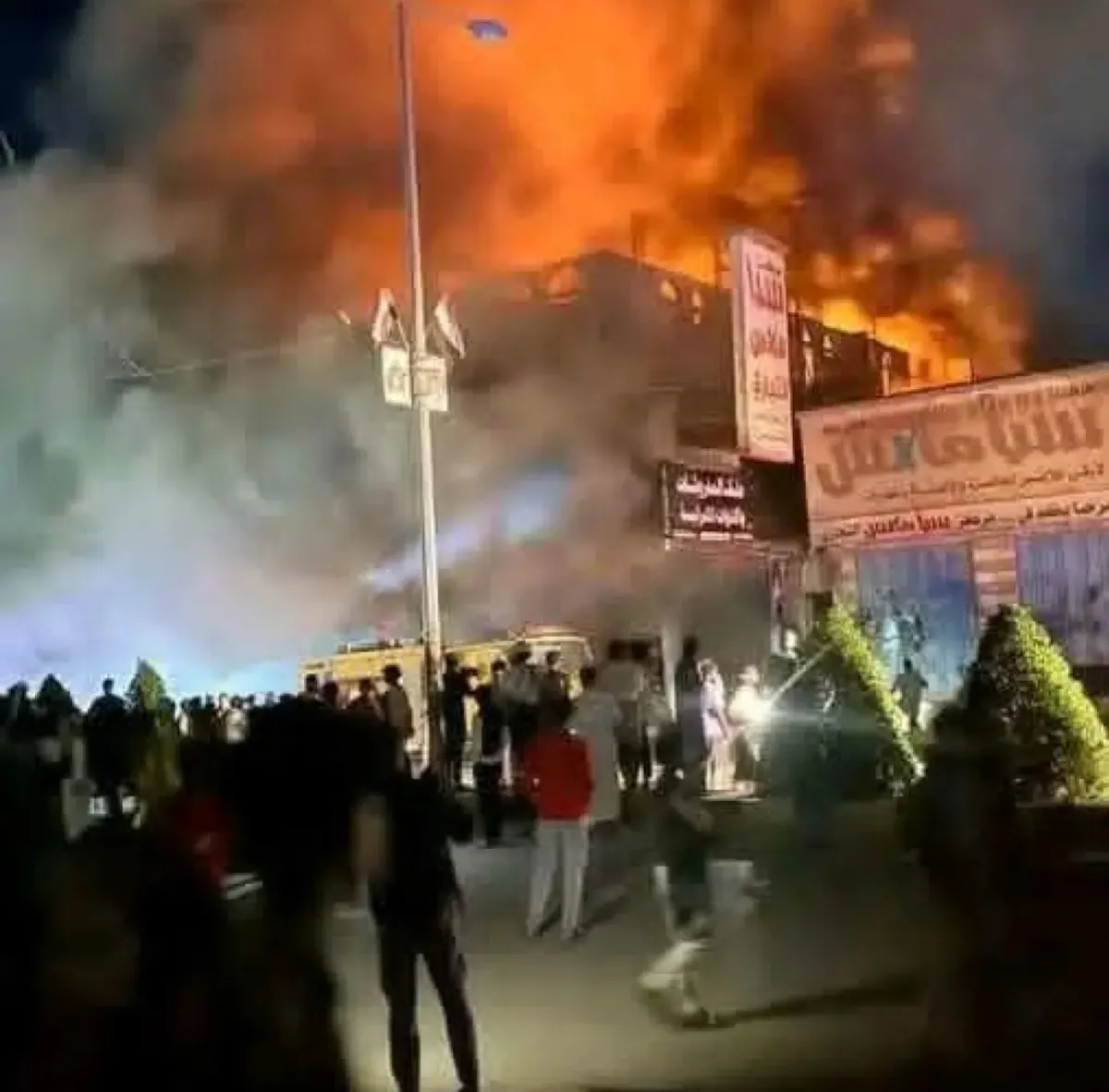 مأرب.. 23 قتيلا وجريحا بحريق في مركز تجاري