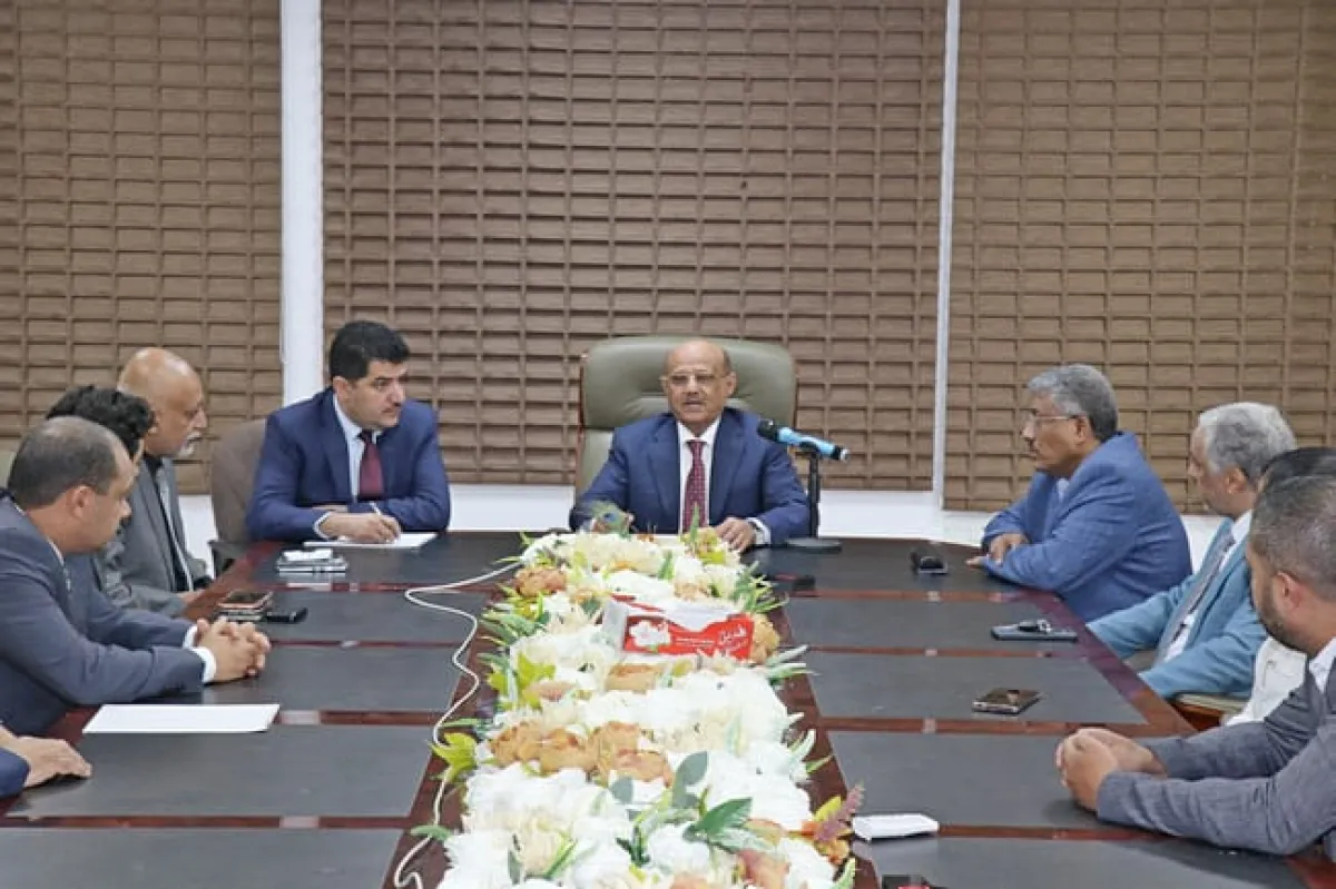 محافظ بنك عدن ينفي شائعات تحريك أسعار الصرف