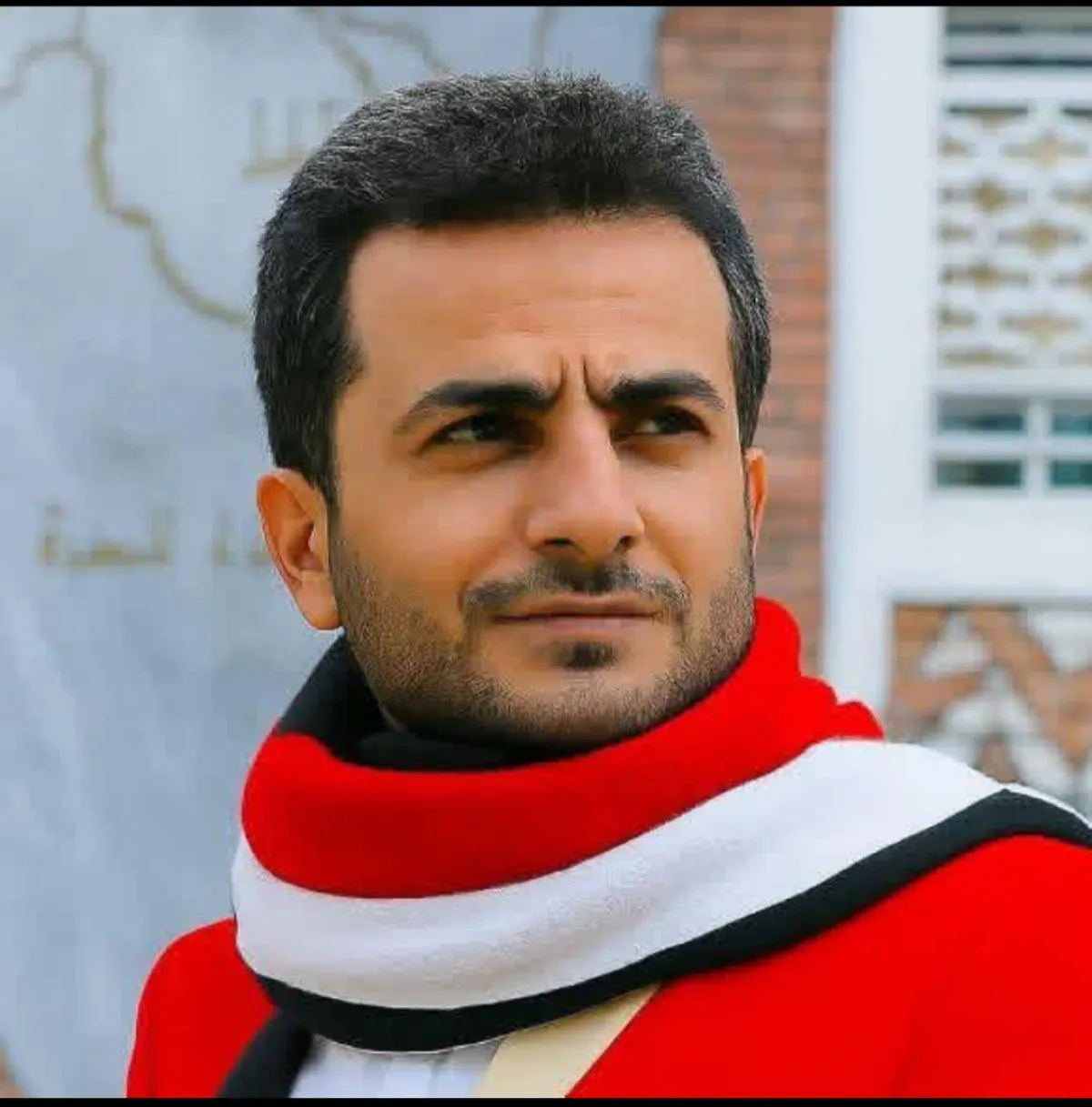 انتظار لساعات ورسوم بلا سند.. جانب معاناة المرضى في مستشفيات صنعاء الحكومية