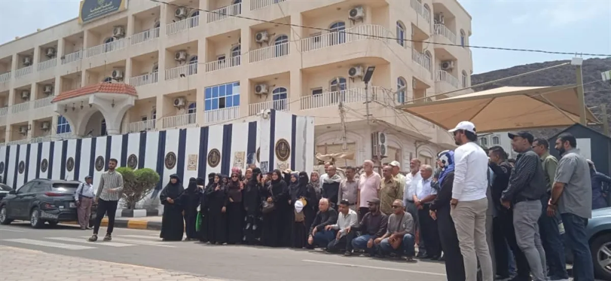 إعادة إغلاق مقر الأمانة العامة للانتقالي في عدن للمرة الثالثة خلال أيام