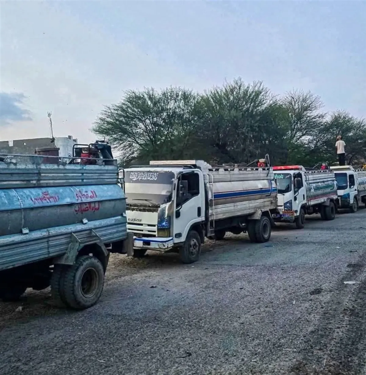 أزمة مياه خانقة تضرب محافظة إب مع ارتفاع أسعار الصهاريج