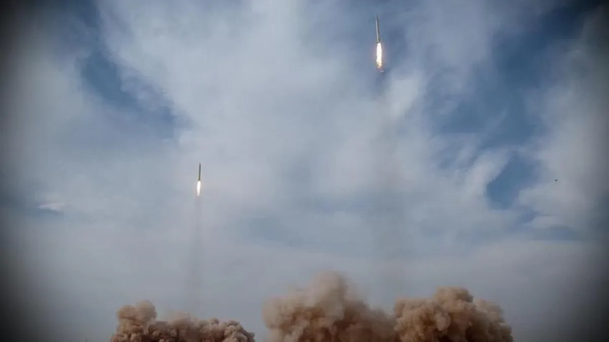 إيران تهدد بقصف جميع موانئ الخليج