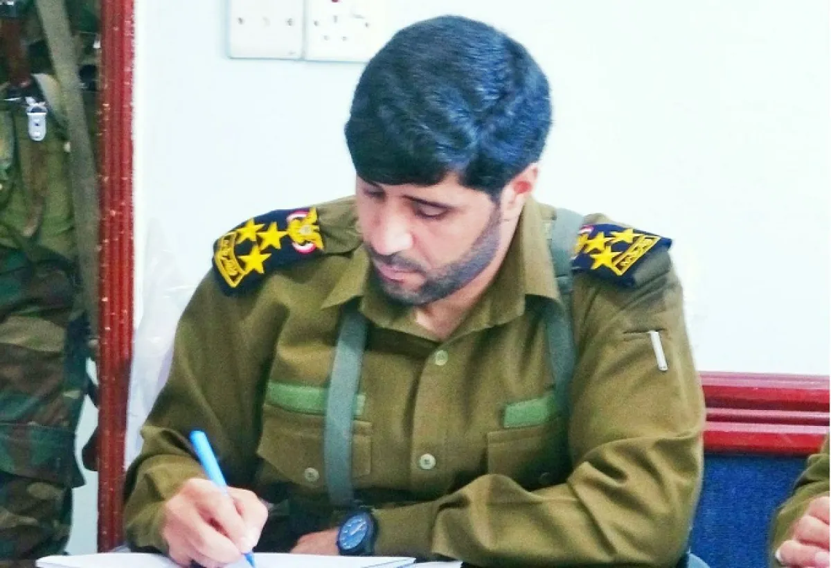 مدير أمن إب يحتجز 300 ألف دولار ووثائق مستثمر  منذ أكثر من عام