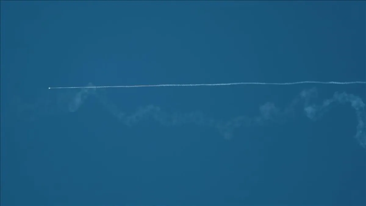 الإمارات تعلن اعتراض 4 صواريخ باليستية و25 طائرة مسيّرة قادمة من إيران