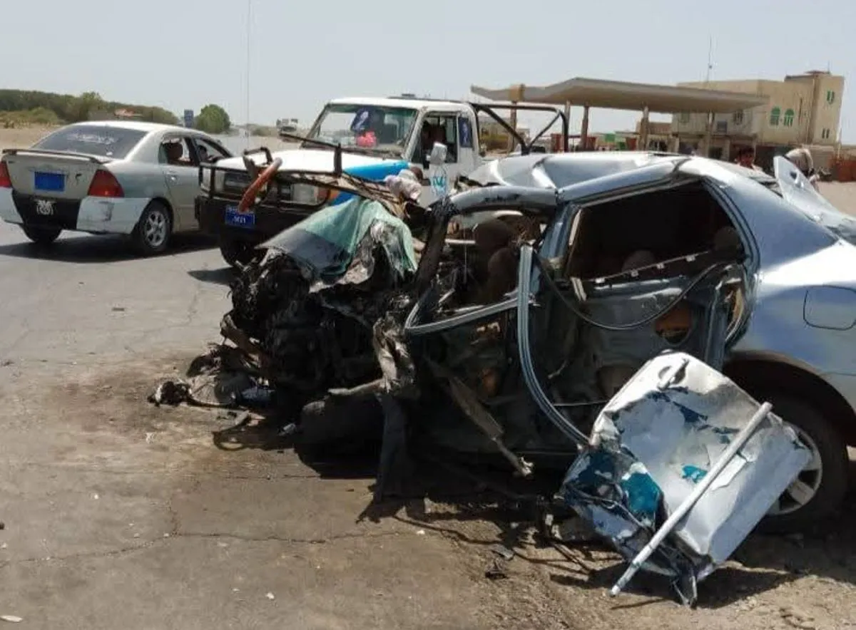 مقتل وإصابة 19 شخصا بحادث مروع في الحديدة