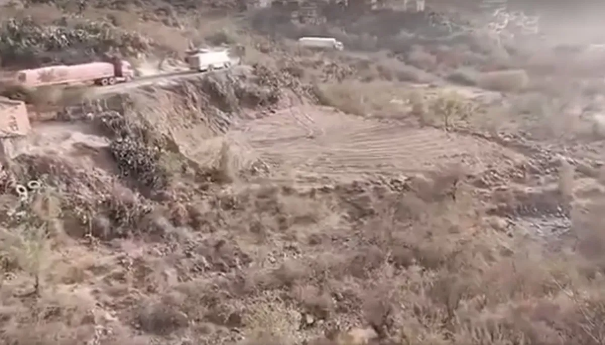 سلطة صنعاء تضغط على سكان المخادر بإب لإنشاء مصنع يهدد البيئة والصحة