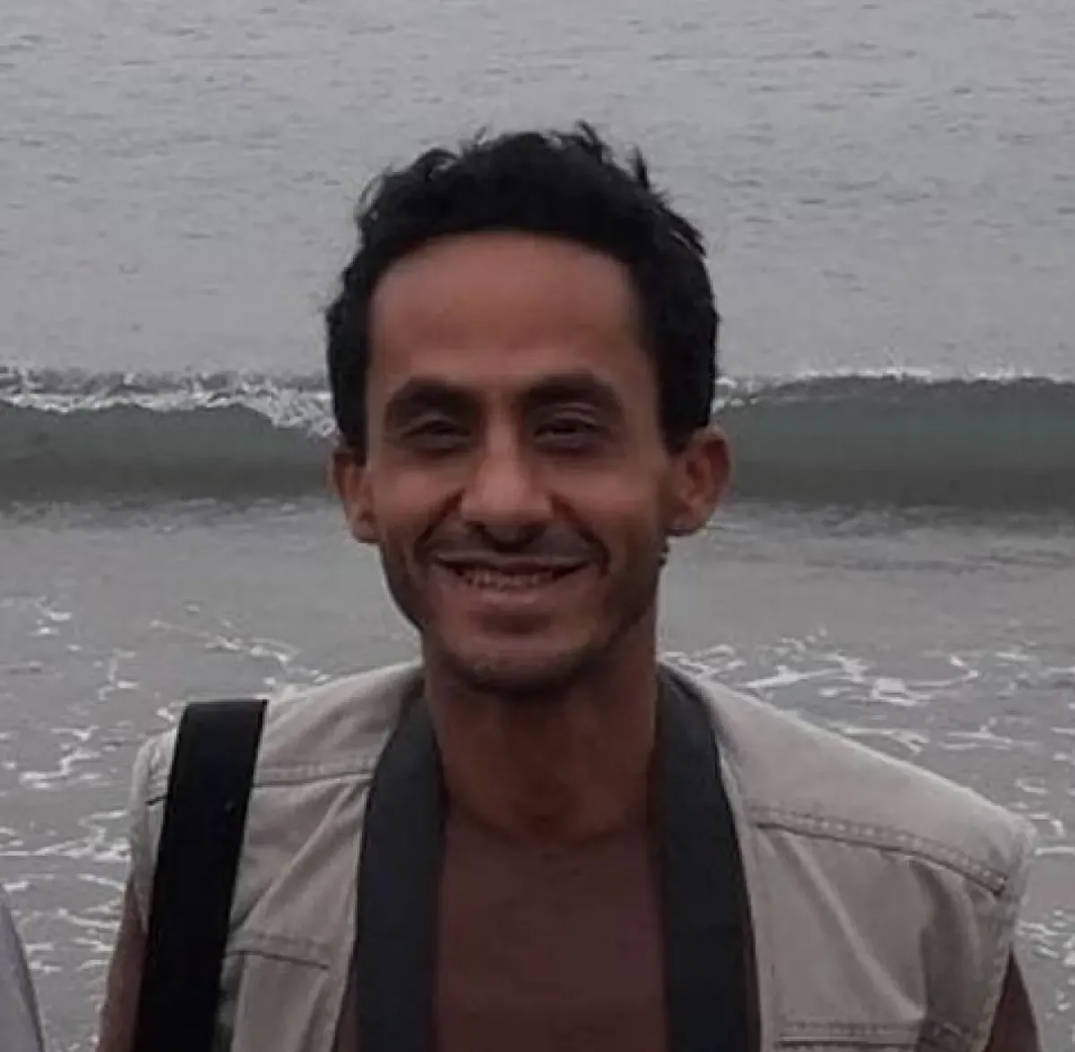 البخيتي يندد باعتداء مسلحي حسين الحوثي على أحد سكان حي المؤيد بسبب شكوى ضد سوق القات