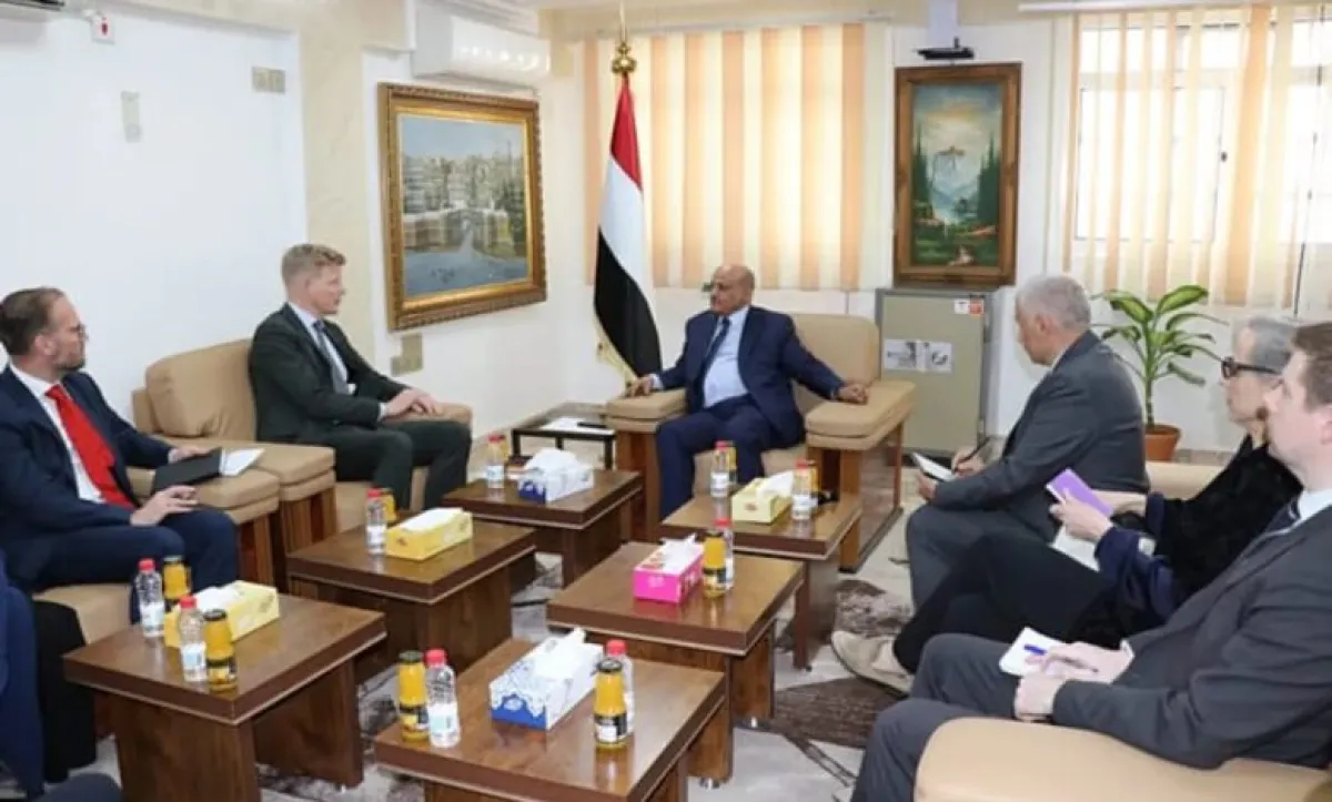 المعبقي وغروندبرغ يشددان على تعزيز التنسيق الدولي لدعم الاقتصاد في اليمن