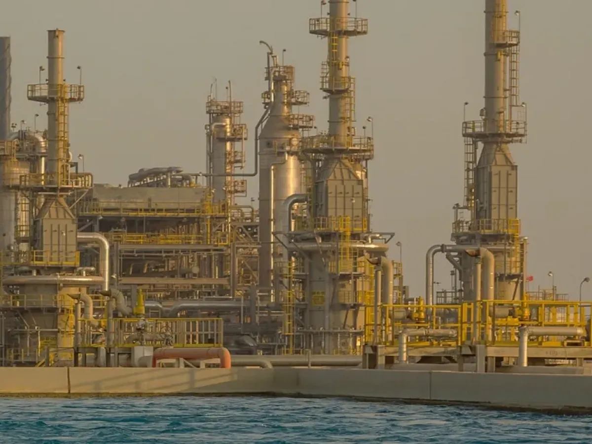 السعودية: توقف العمليات التشغيلية في عدد من منشآت الطاقة بعد هجمات إيرانية