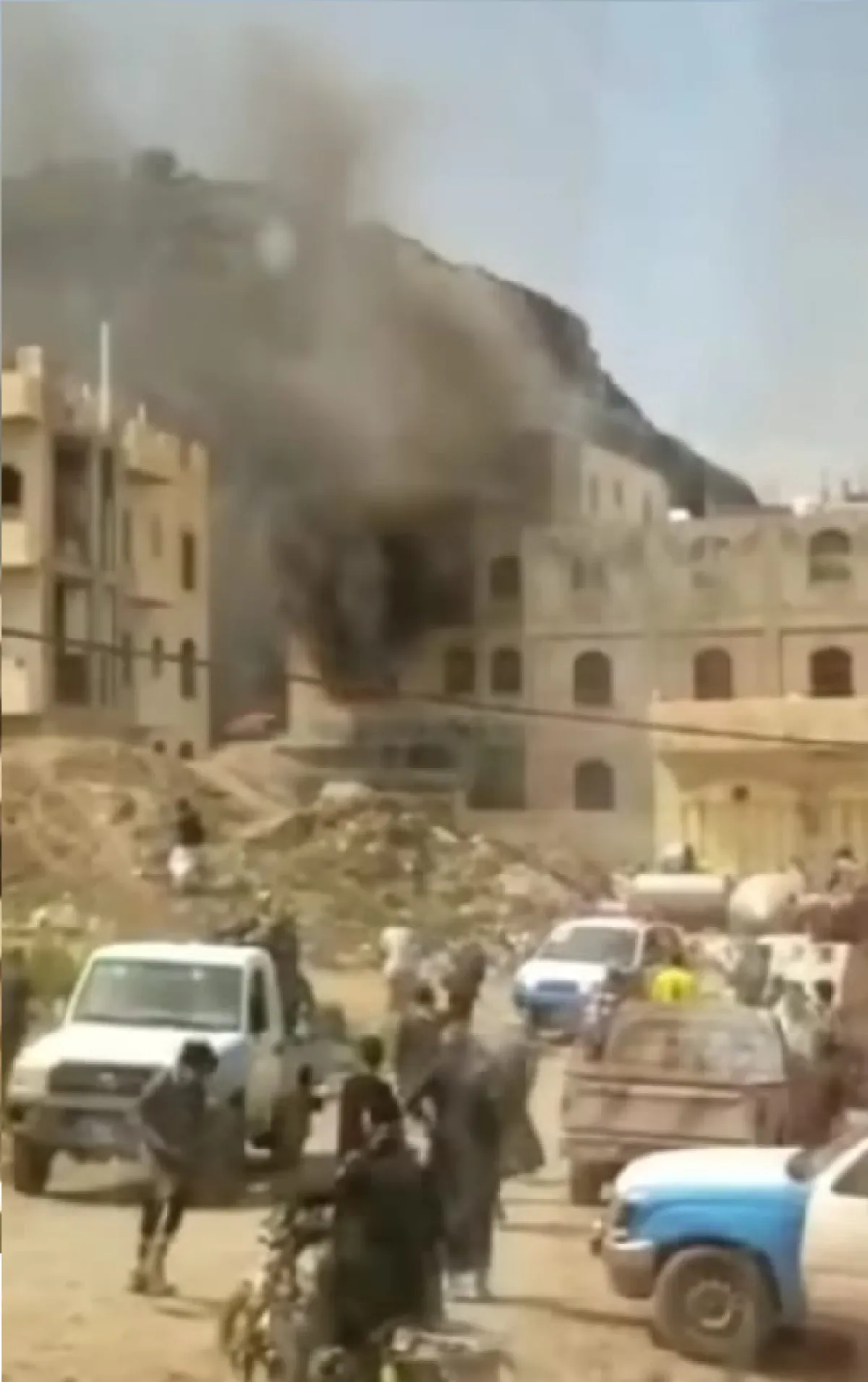 أبوبارعة يدعو أبناء حجة للتضامن مع الصايدي