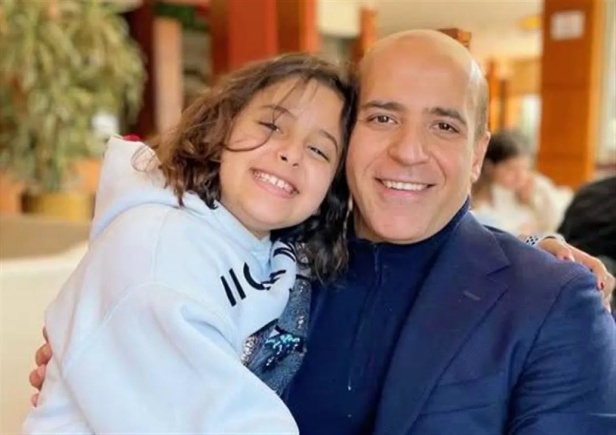 طفلة الطبيب المضواحي تناشد سلطة صنعاء الإفراج عن والدها