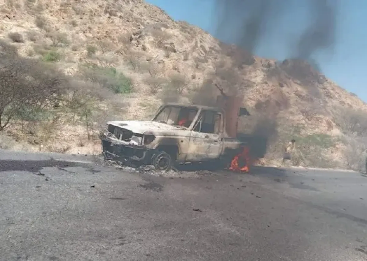 مقتل جندي وإصابة آخر بهجوم مسلح استهدف طقماً عسكرياً في أبين