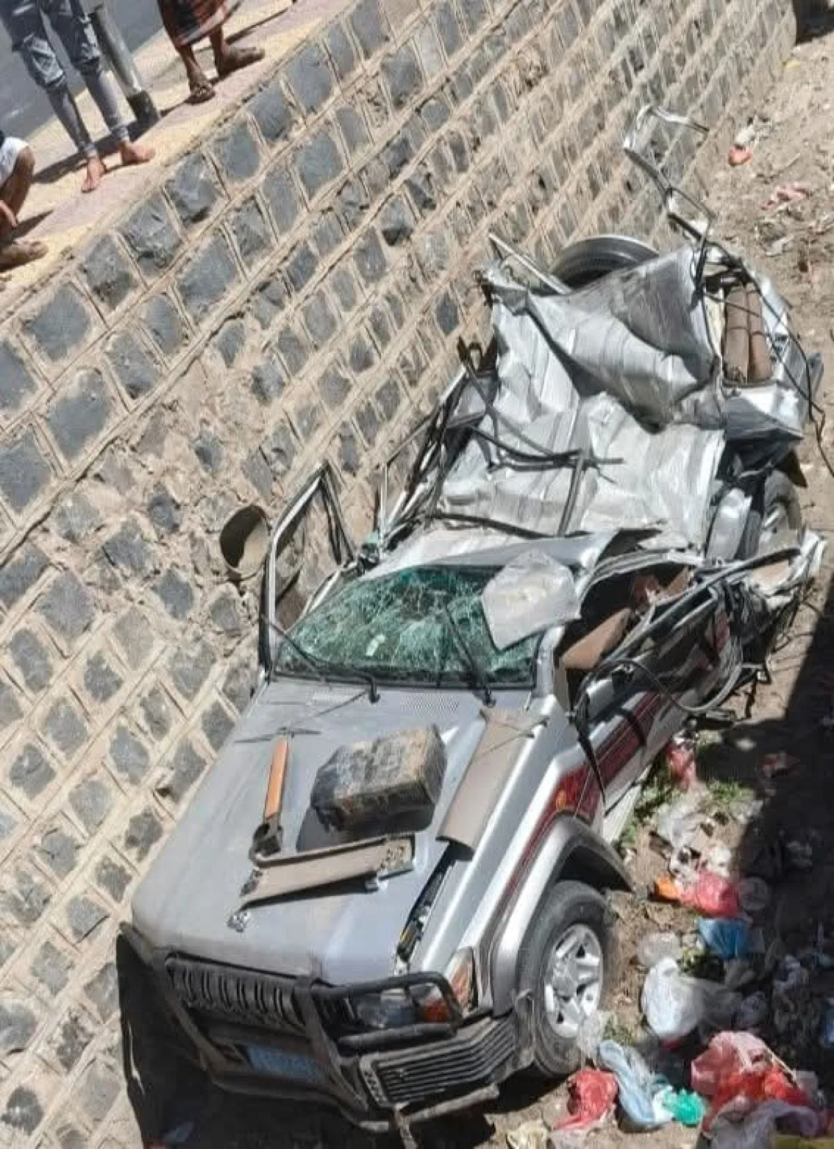 صنعاء: سقوط سيارة في مجرى السيول بحدة