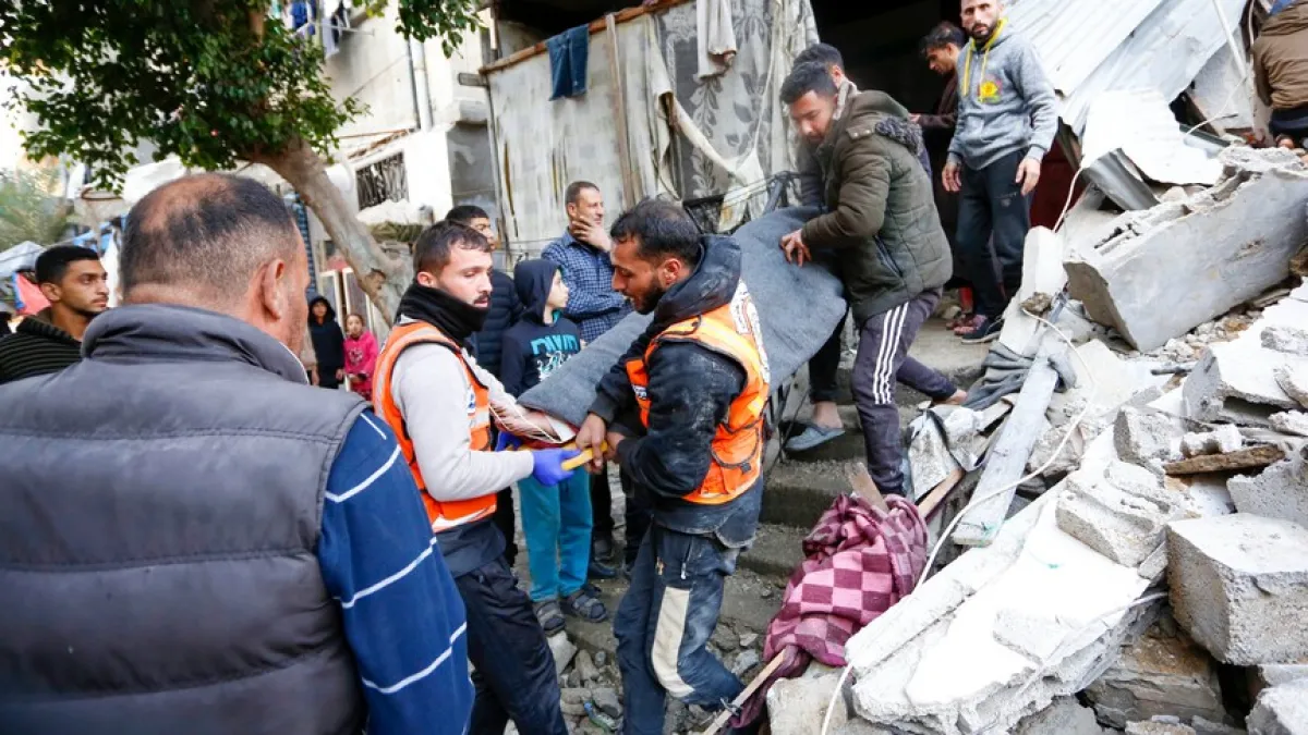مقتل 3 فلسطينيين باستهدافات إسرائيلية وسط غزة
