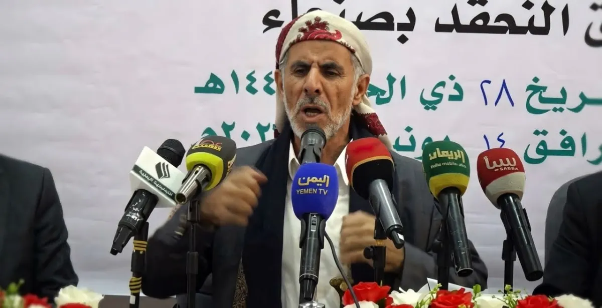 أبوراس ساخراً من دعوة مفتاح للعمل مجاناً: نظرية اقتصادية تحل البطالة وتُبقي الجوع قائما