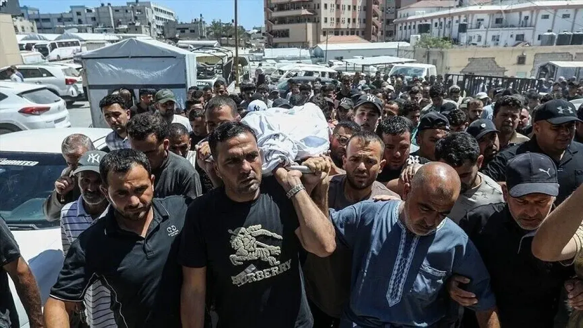 شهداء في قصف إسرائيلي على غزة وتوغل جديد شرق المدينة