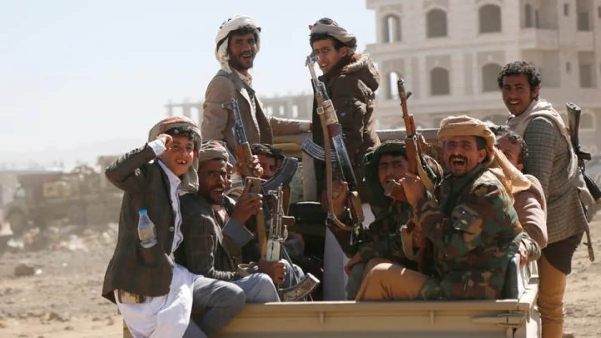 مسلحون حوثيون يقتحمون منزل مواطن ويطلقون النار من داخله في إب