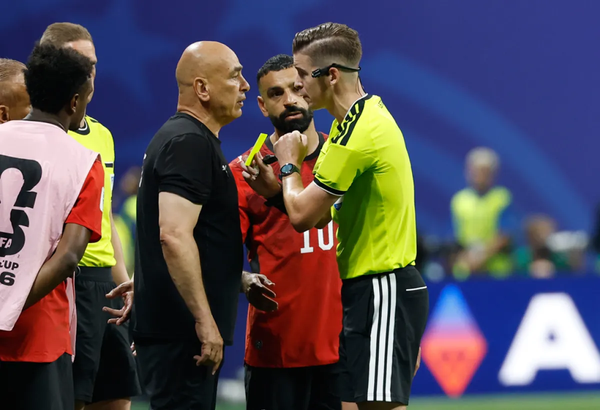 هل يواجه منتخب مصر عقوبات؟.. "فيفا" يبدأ التحقيق في أحداث المباراة المونديالية أمام الأرجنتين