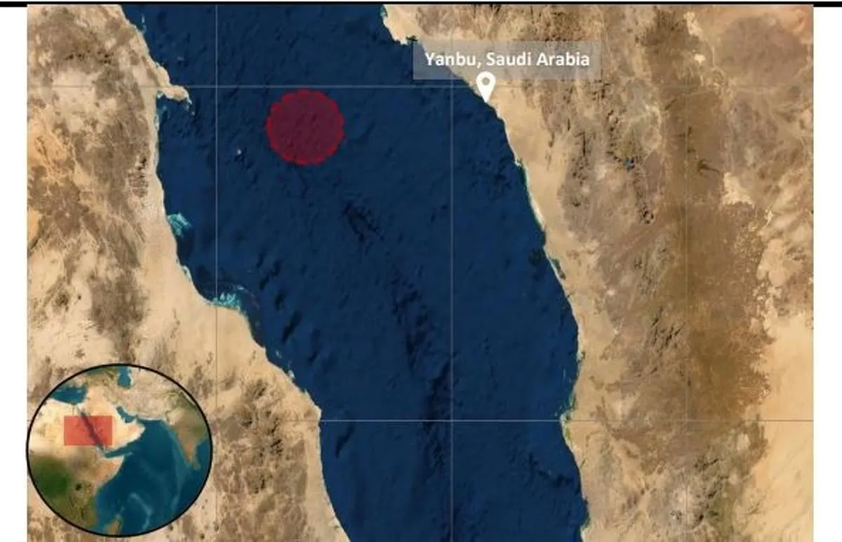 حريق يندلع في ناقلة نفط بعد استهدافها قبالة ينبع السعودية