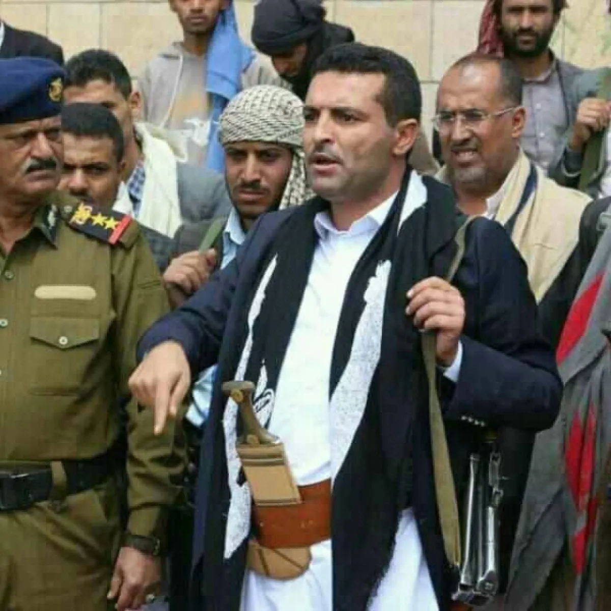 المقدشي: الحوثيون يواصلون الاستيلاء على منازل وممتلكات معارضيهم