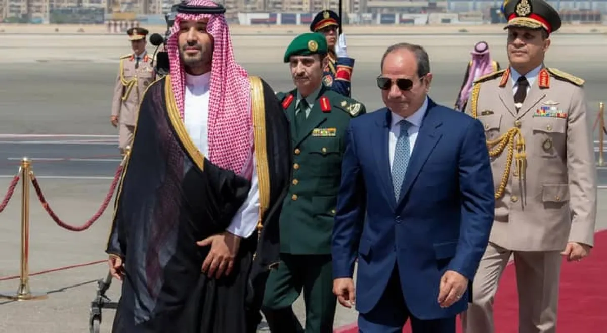 السيسي يستقبل محمد بن سلمان ويؤكد دعم مصر للسعودية في مواجهة التحديات الإقليمية