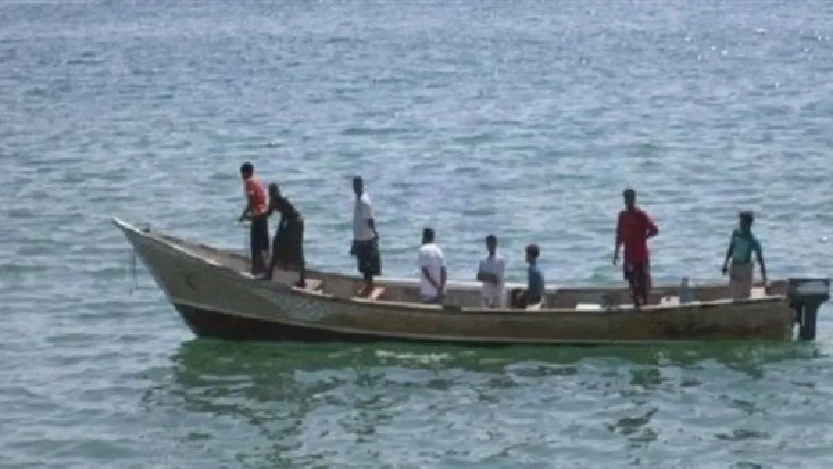 عودة 44 صيادًا يمنيًا إلى الحديدة بعد احتجازهم من قبل إريتريا