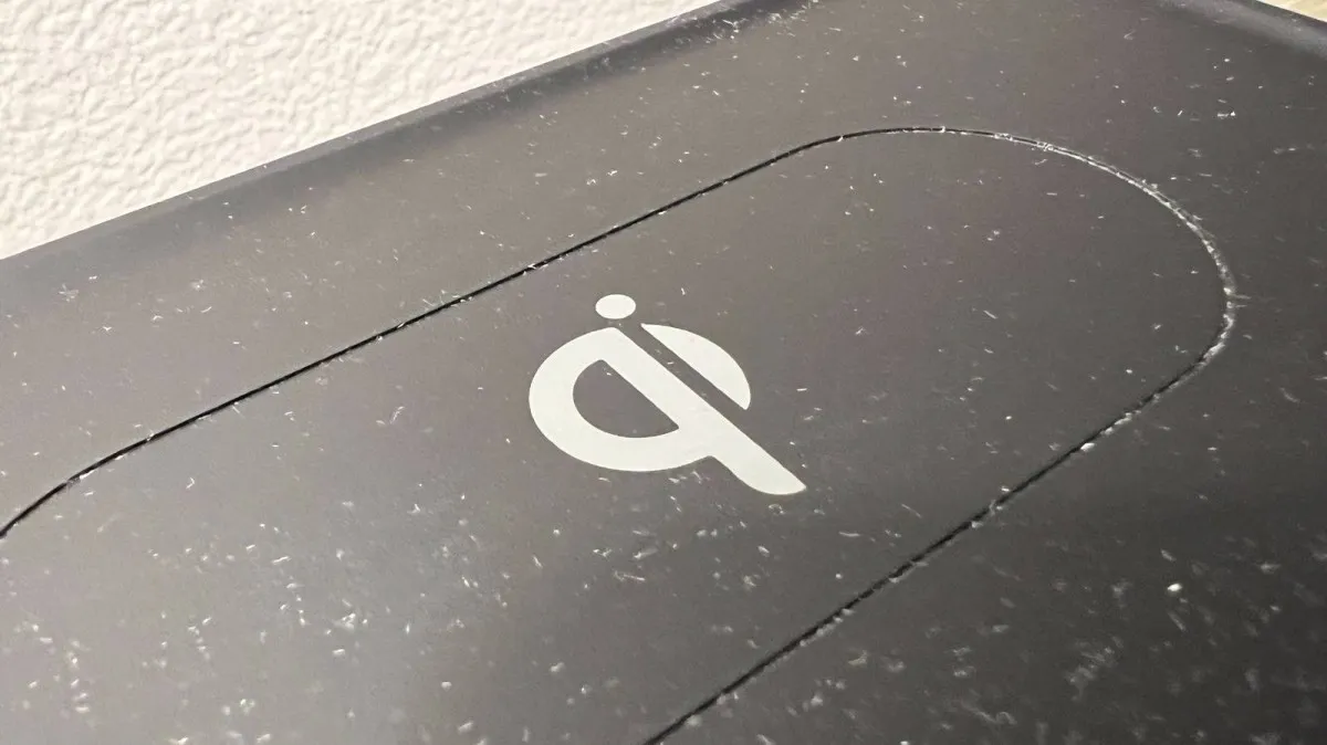 ماذا يعني رمز "Qi" على شاحن هاتفك؟