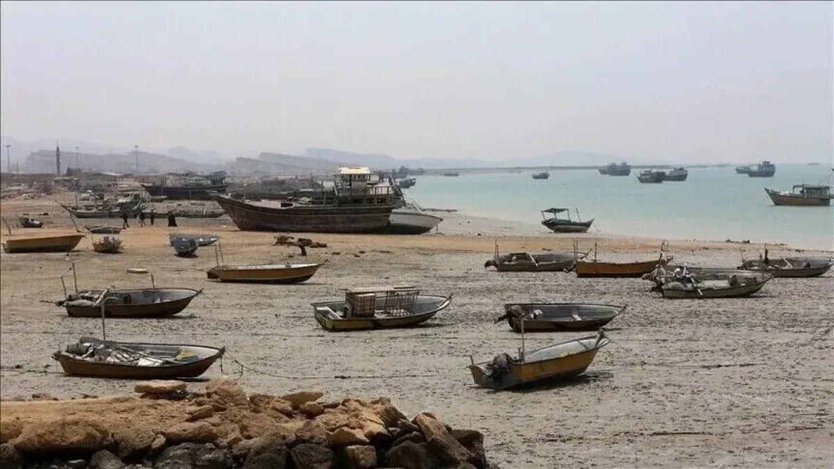 انفجارات قرب جزيرة قشم في مضيق هرمز