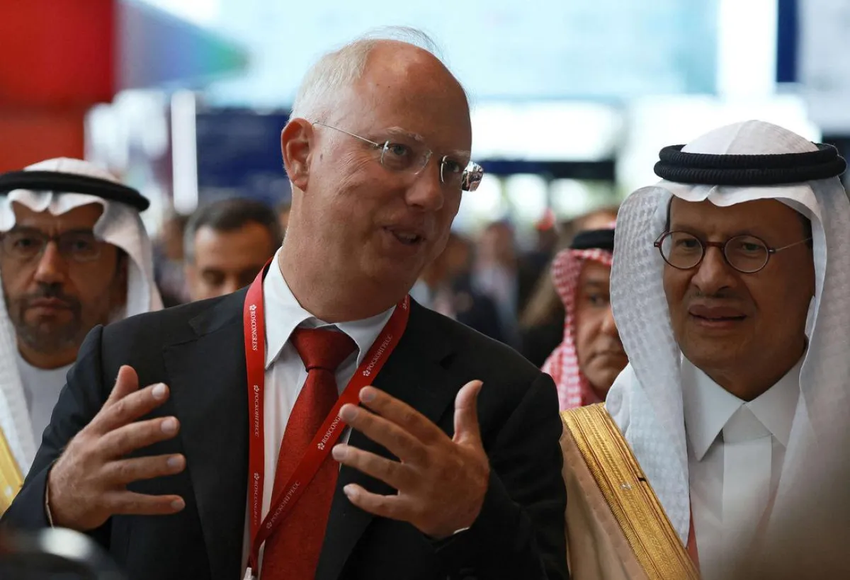 السعودية تقود تحركات دولية لاحتواء أزمة الطاقة
