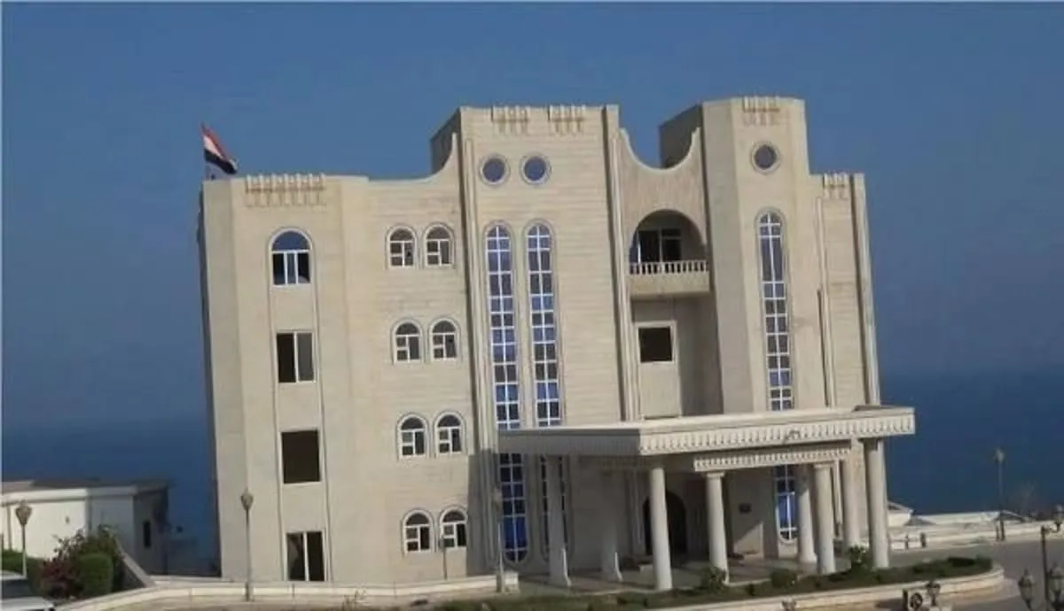 عدن..خمسة قتلى و16 جريحاً حصيلة الهجوم على قصر معاشيق
