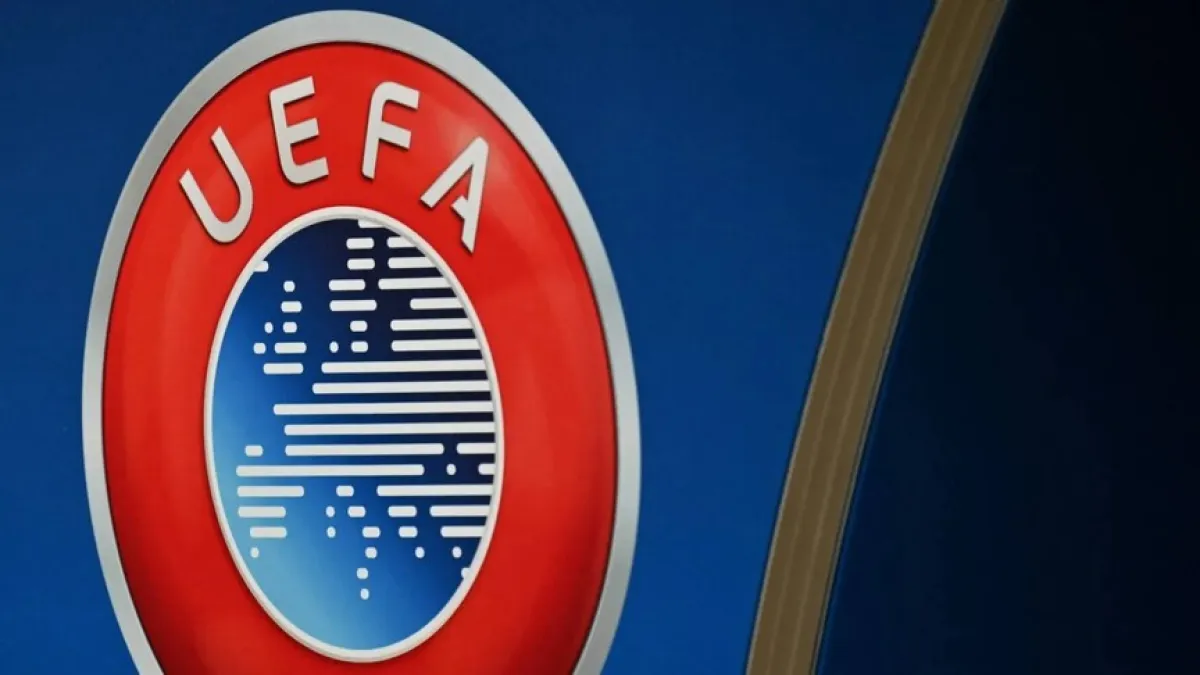 42 سؤالاً من يويفا إلى الفيفا بشأن علاقات إنفانتينو بعائلة ترامب