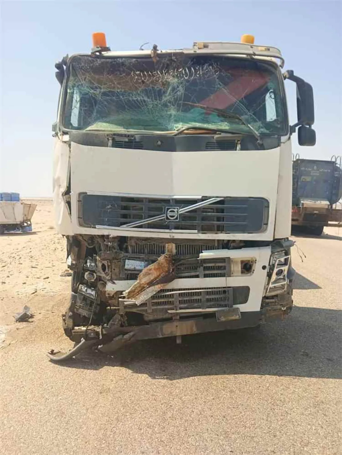 وفاة 3 شباب وإصابة آخرين بحادث مروري مروّع في أبين